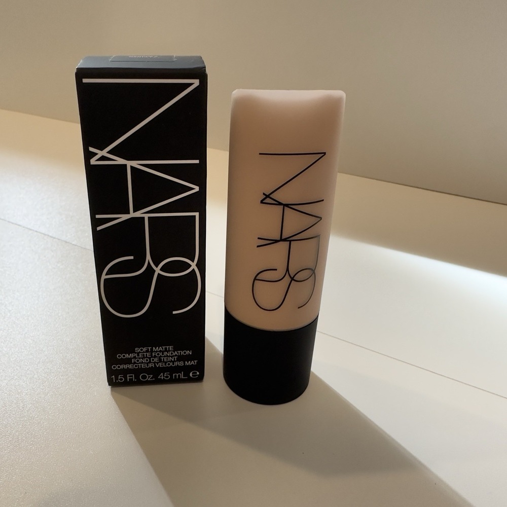 Nars Soft Matte Complete Foundation SANTA FE Medium 2 - Size 45mL / 1.5 Oz.